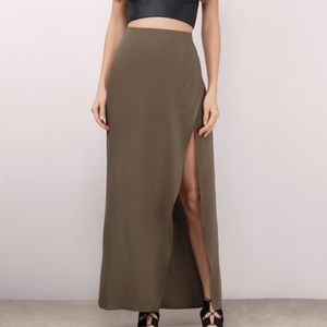 💐HOST PICK💐 OLIVE MAXI SKIRT